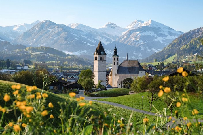 Kitzbühel mit Kirche