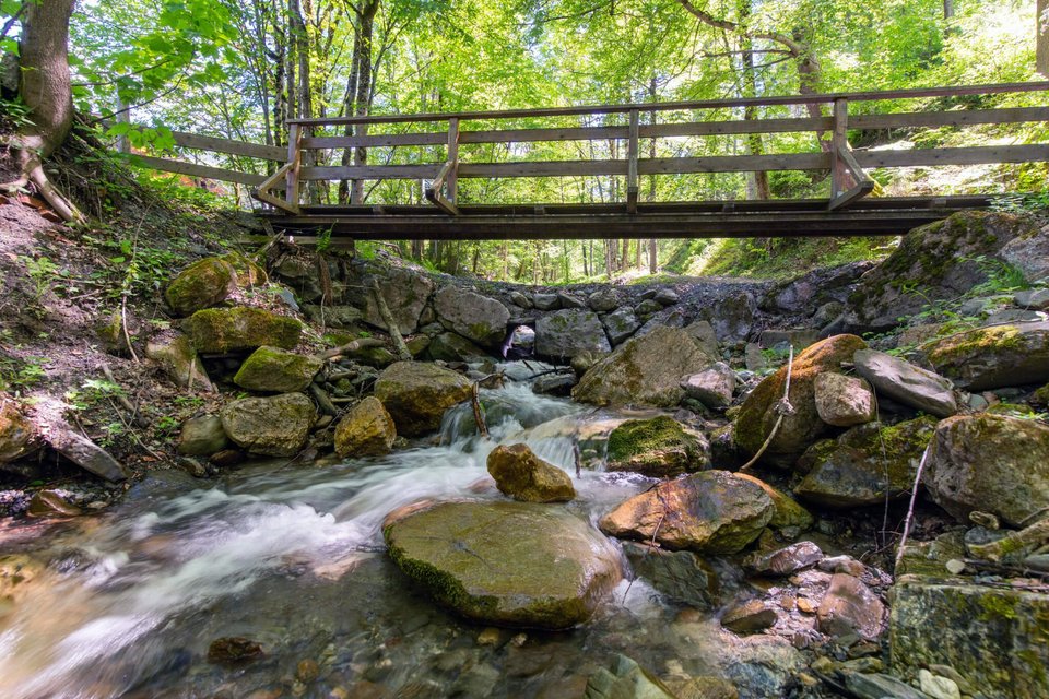 Brücke über Bach