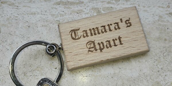 Tamara`s Apart14