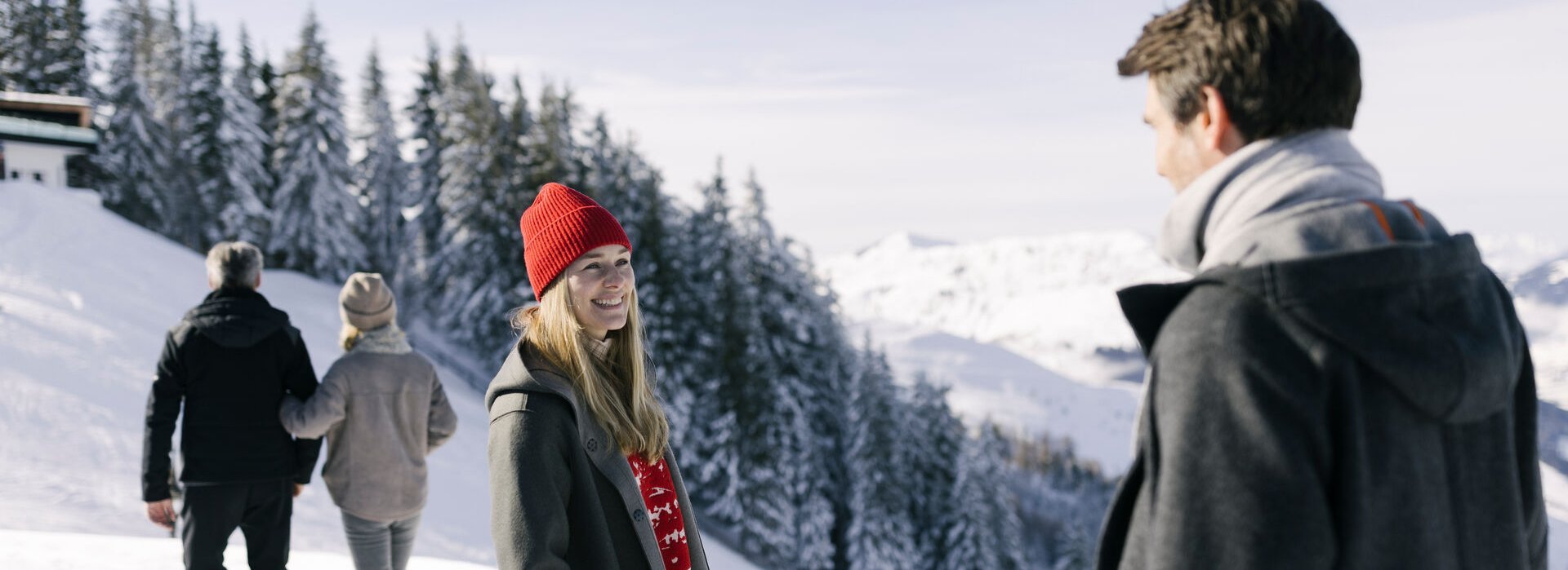 Gruppe beim Winterwandern am Hahnenkamm