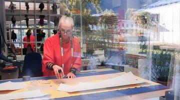 Sabine bei der Arbeit