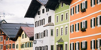 Contact and opening hours