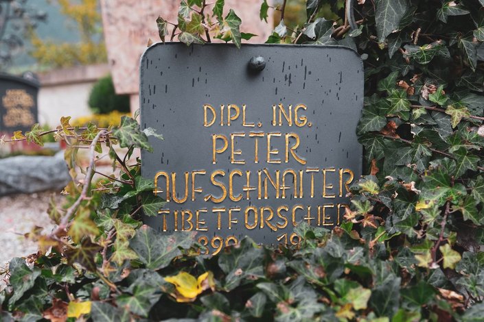 The grave of Peter Aufschnaiter