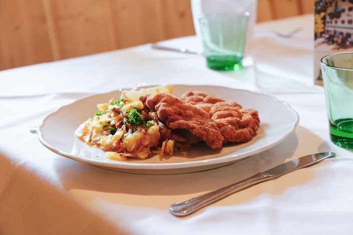 Schnitzel mit Kartoffelsalat