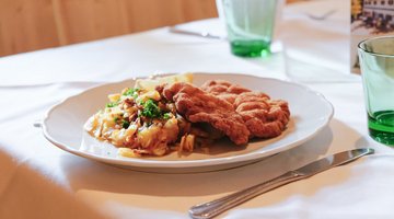 Schnitzel mit Kartoffelsalat