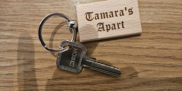 Tamara`s Apart