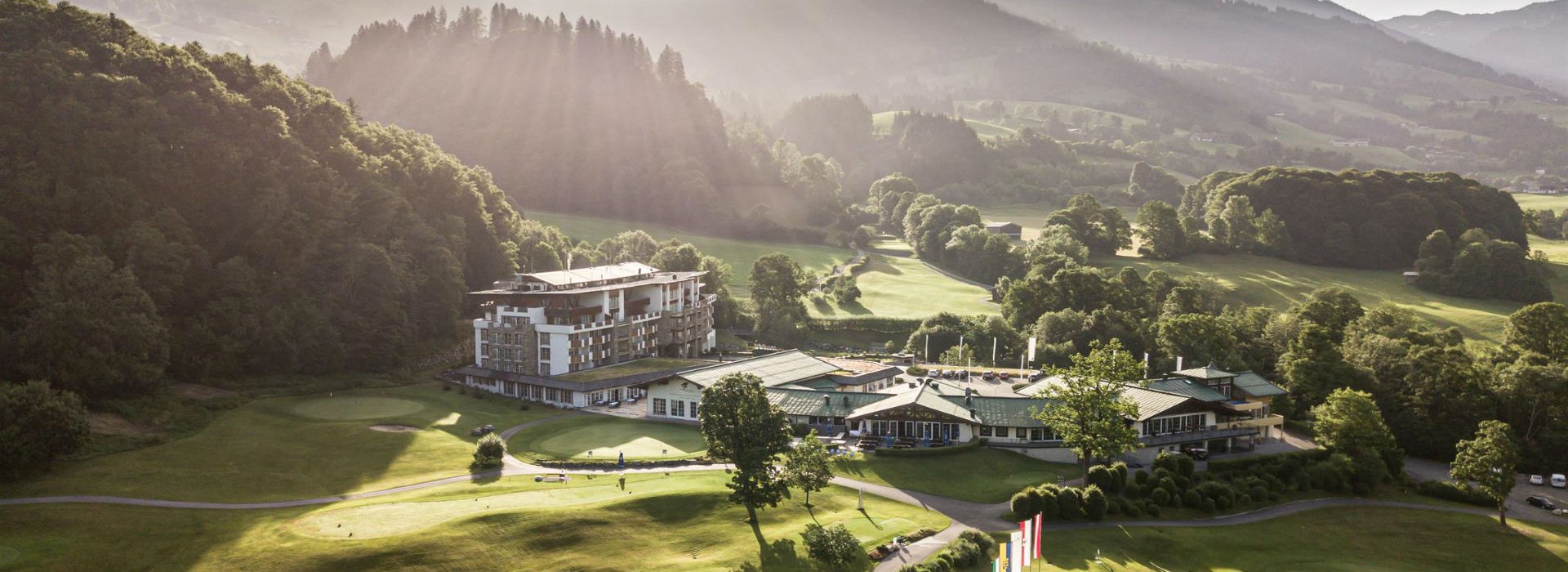 Hotel Grand Tirolia Kitzbühel im Sommer