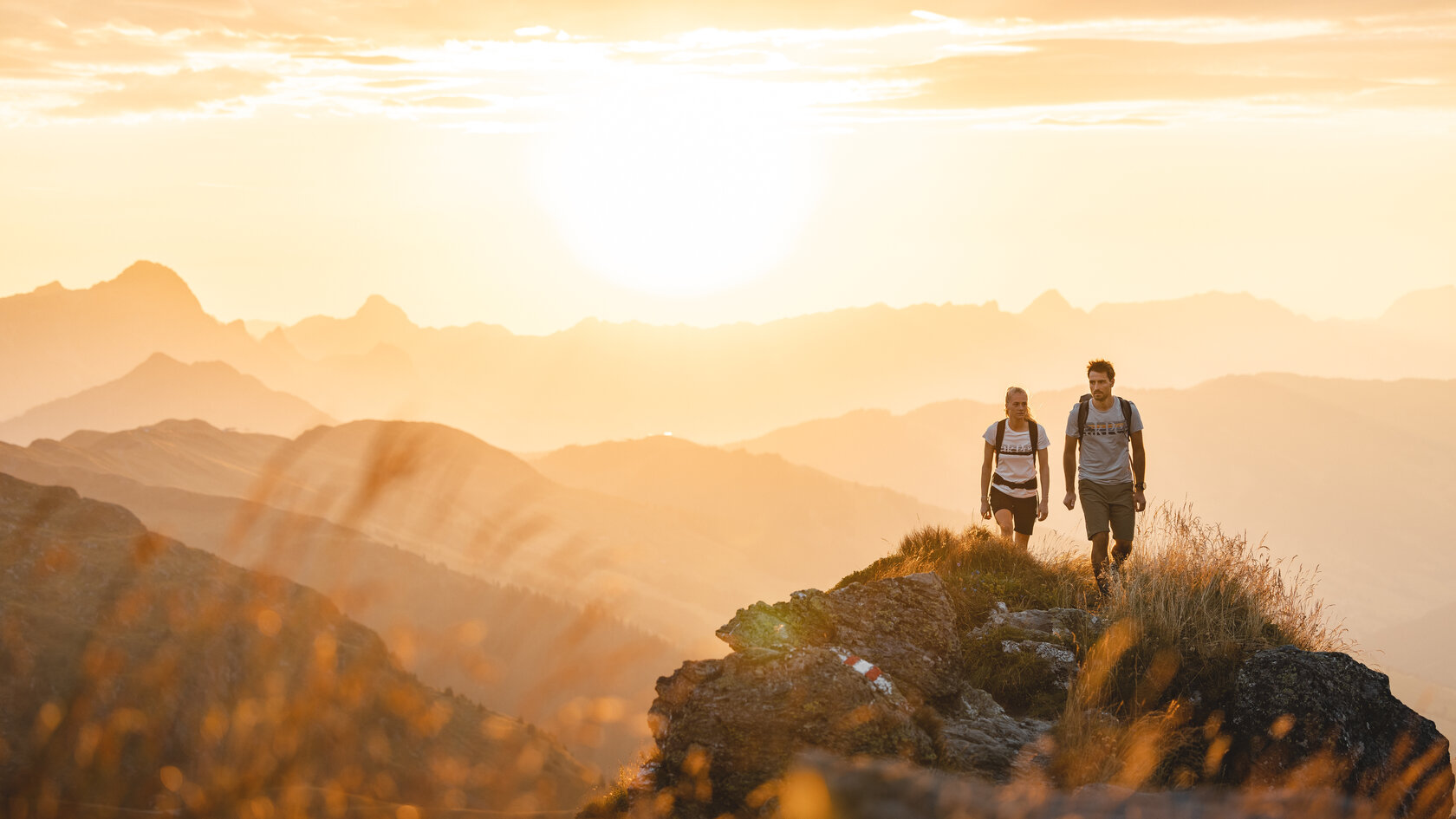 Wandern in den Suedbergen im Sommer 