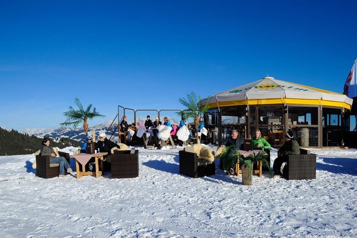 Outdoor area of the Sonnalm