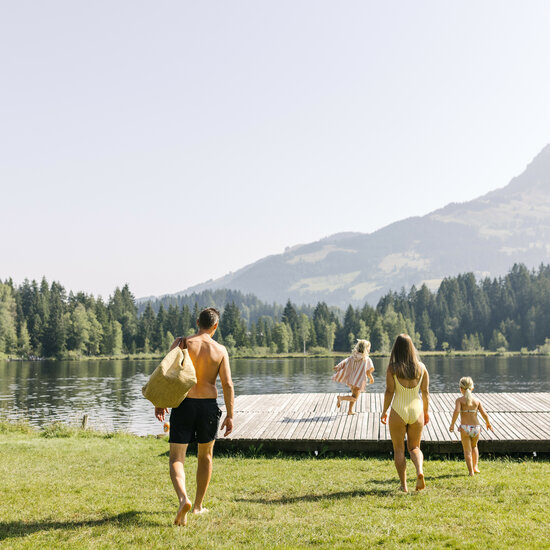 Swimming in Schwarzsee in Kitzbühel