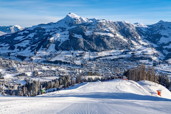 Die Kitzbüheler Streif Rennstrecke im Winter
