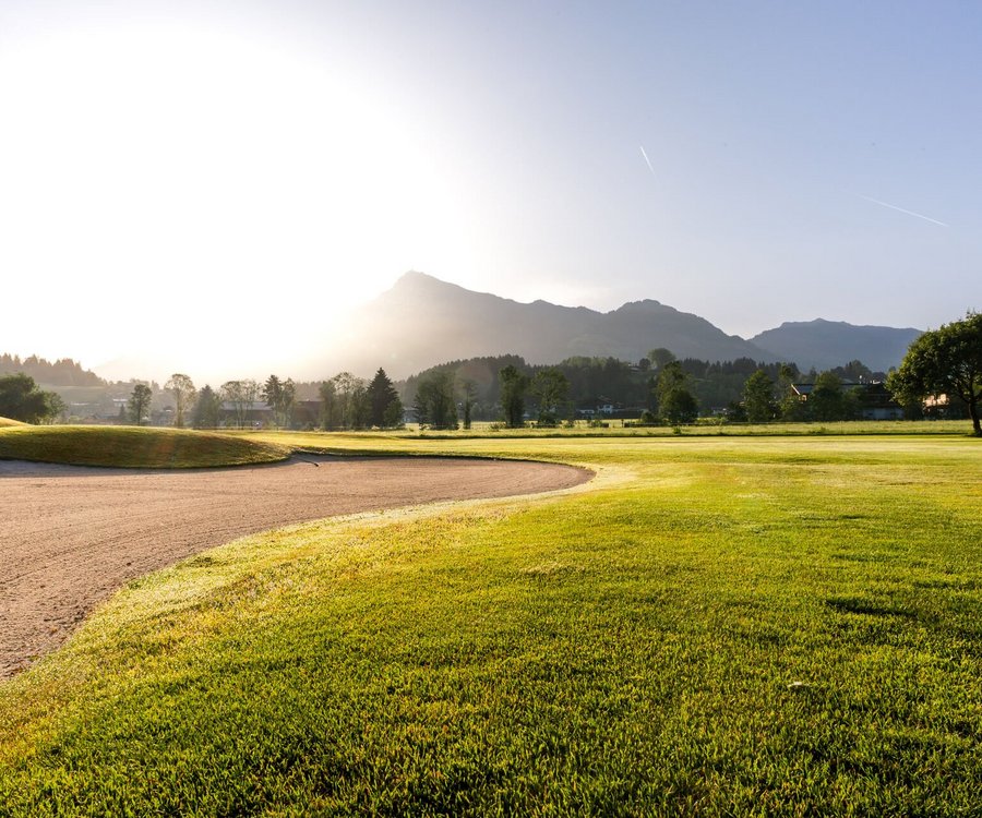 Golfplatz in Morgenstimmung