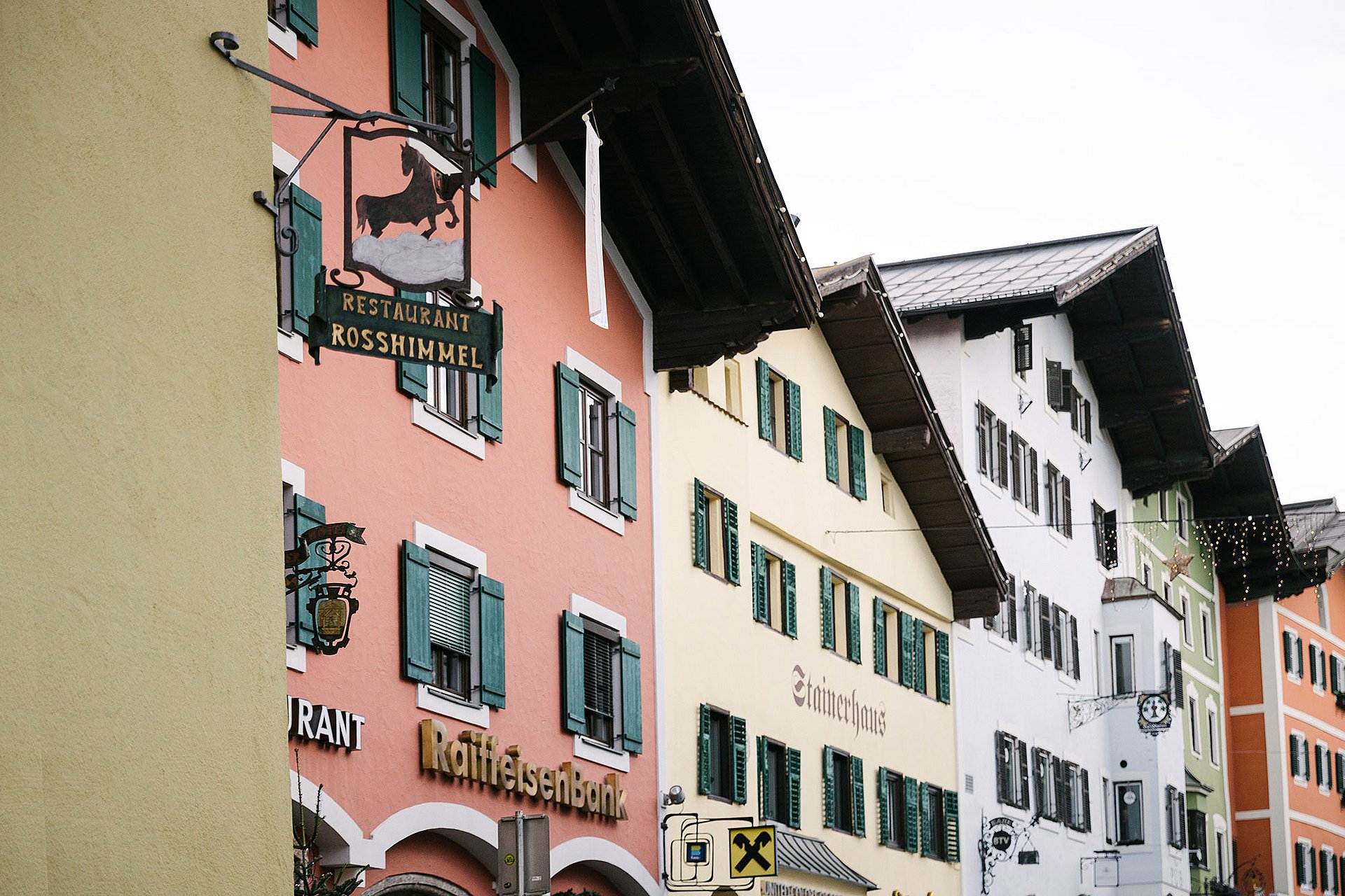 Hausfassaden Kitzbühel Innenstadt