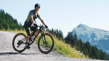 Benni Raich beim Radfahren 