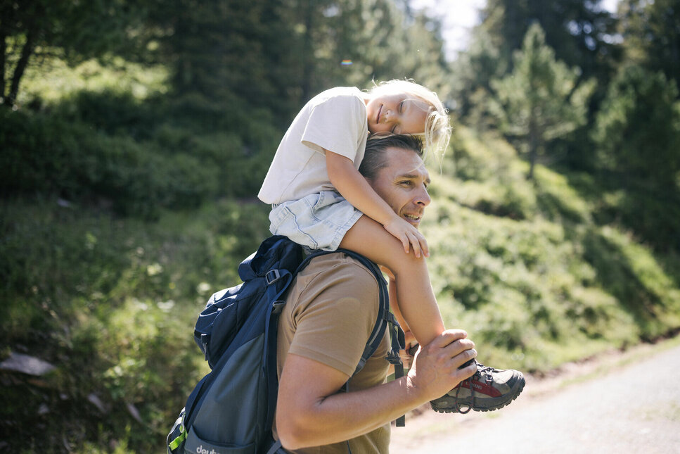 A family goes on an adventure at the Hahnenkamm