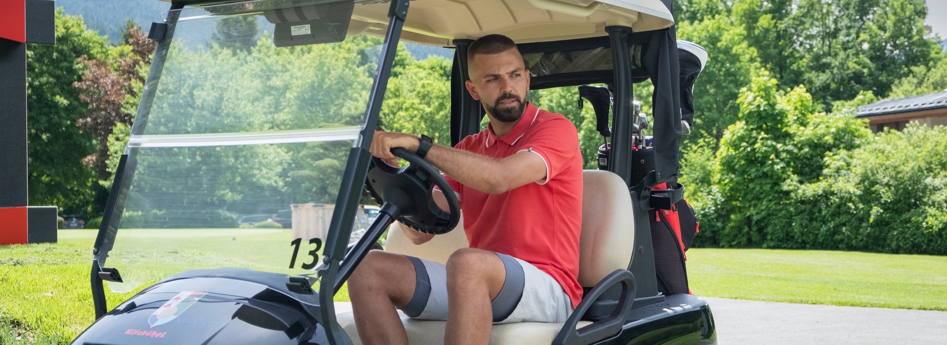  Lukas Hinterseer am Golfplatz 