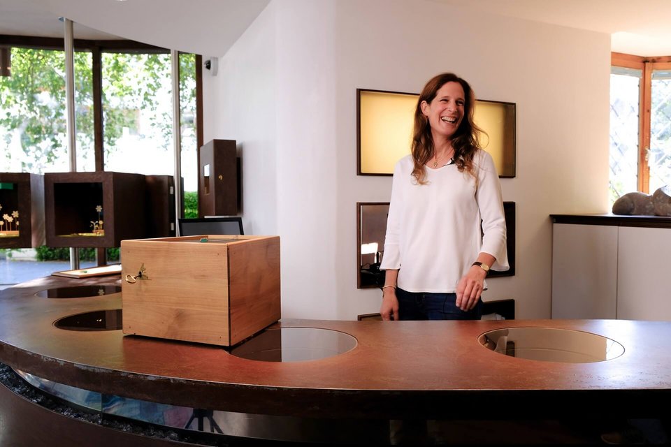 Margarete Klinger in ihrem Shop