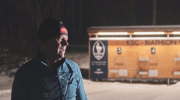 Toni am Schießstand