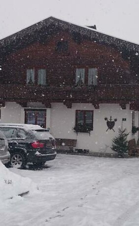 Reason_Winter_Außenansicht