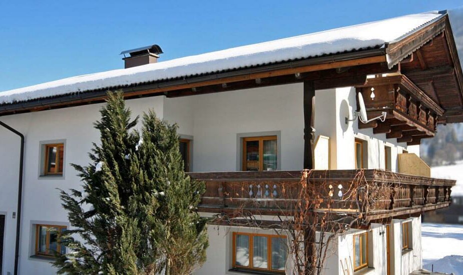 Gästehaus_Jochberg_KitzbühGästehaus Ansicht Winter
