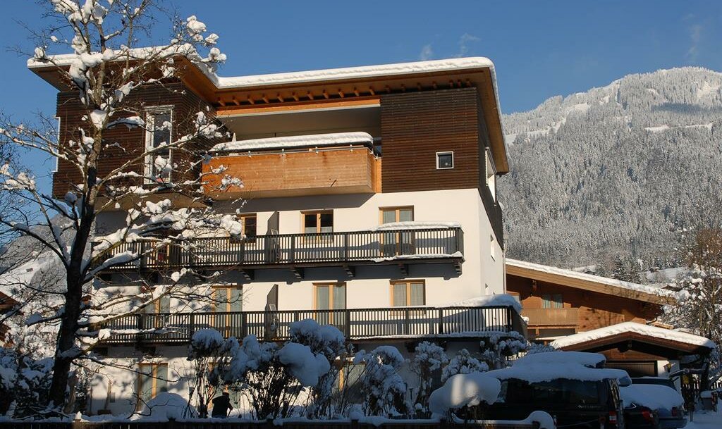 GästehausMaier_Haus-Winter