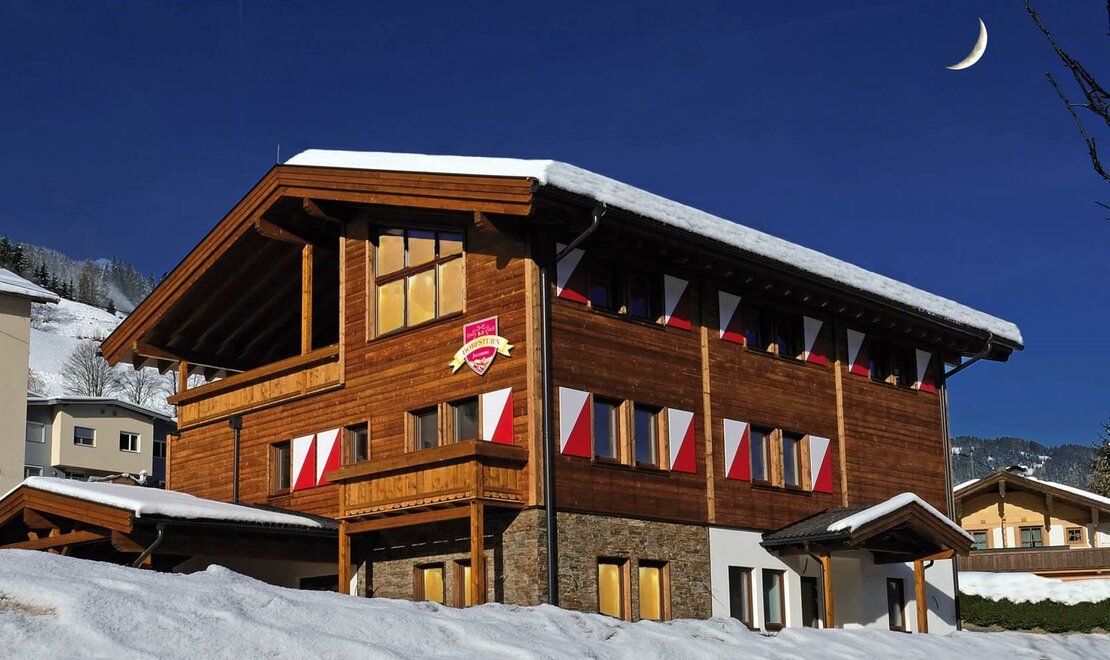 Dorfstube_Jochberg_Winteransicht