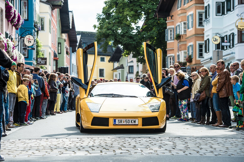 Motorsport in der Kitzbüheler Innenstadt 