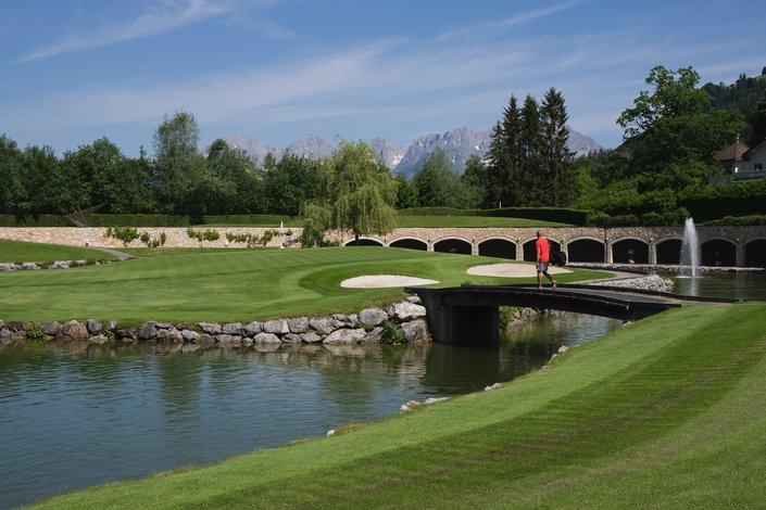 Wasserloch auf dem Golfplatz