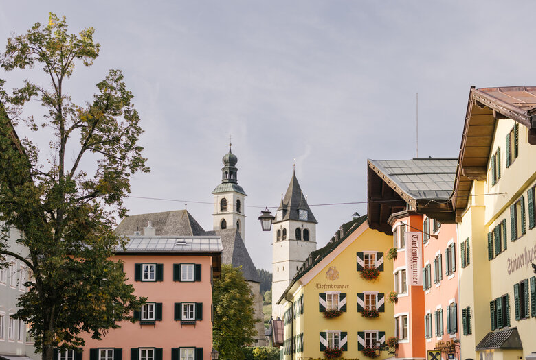 Stadtaufnahmen Innenstadt Herbst Kitzbühel (c) Kitzbühel Tourismus (2)