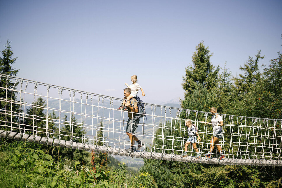 A family goes on an adventure at the Hahnenkamm