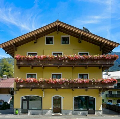 Hörl, Pension
