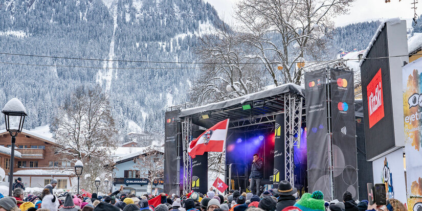 A key meeting point is the fan zone in the town centre – Hahnenkamm Race