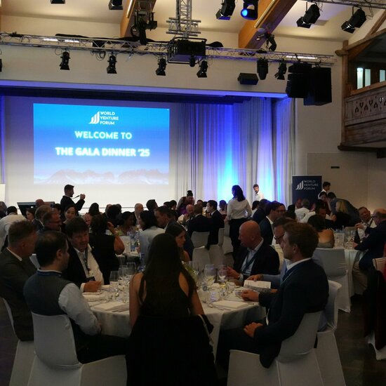 Evening event with a presentation