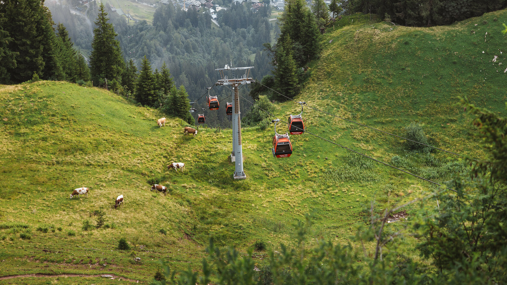 Gondel auf den Hahnenkamm