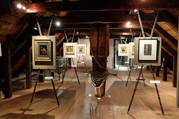 Picture exhibition