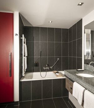 Suite (3)