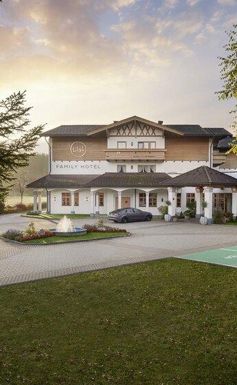 Lisi Family Hotel Sommer aussen