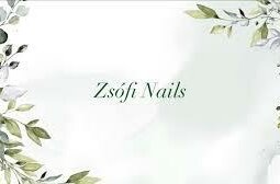 Logo Zsófi Nails Logo mit dem Schriftzug Zsófi Nails umrahmt von grünen Blättern auf hellem Hintergrund.
