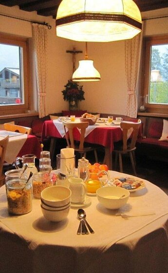 Pension_Feiersinger_Kitzbühel_Gaststube