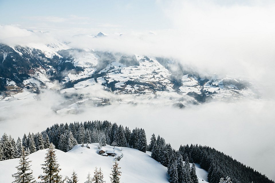 Verschneite Berglandschaft