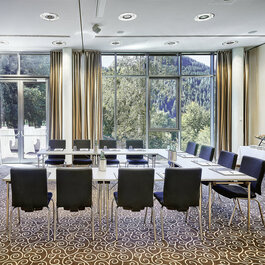 Bright meeting room