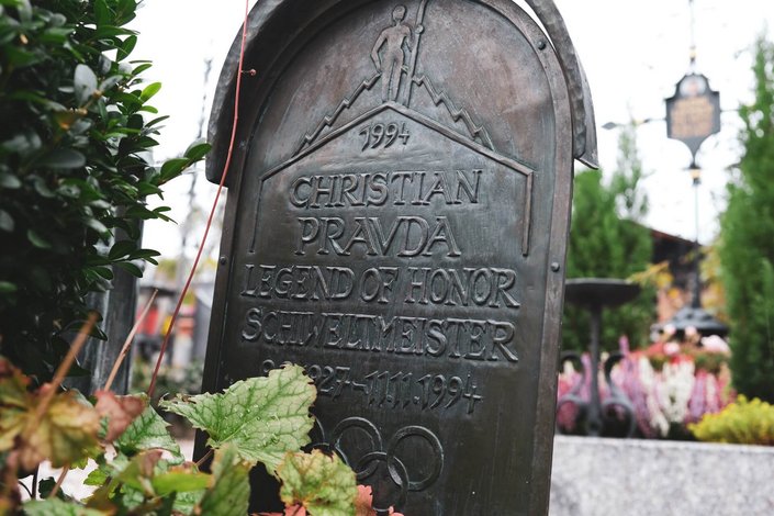 The grave of Christian Pravda