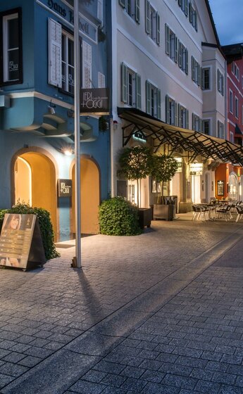 Geschäfte Innenstadt Sommer (c) Kitzbühel Tourismu