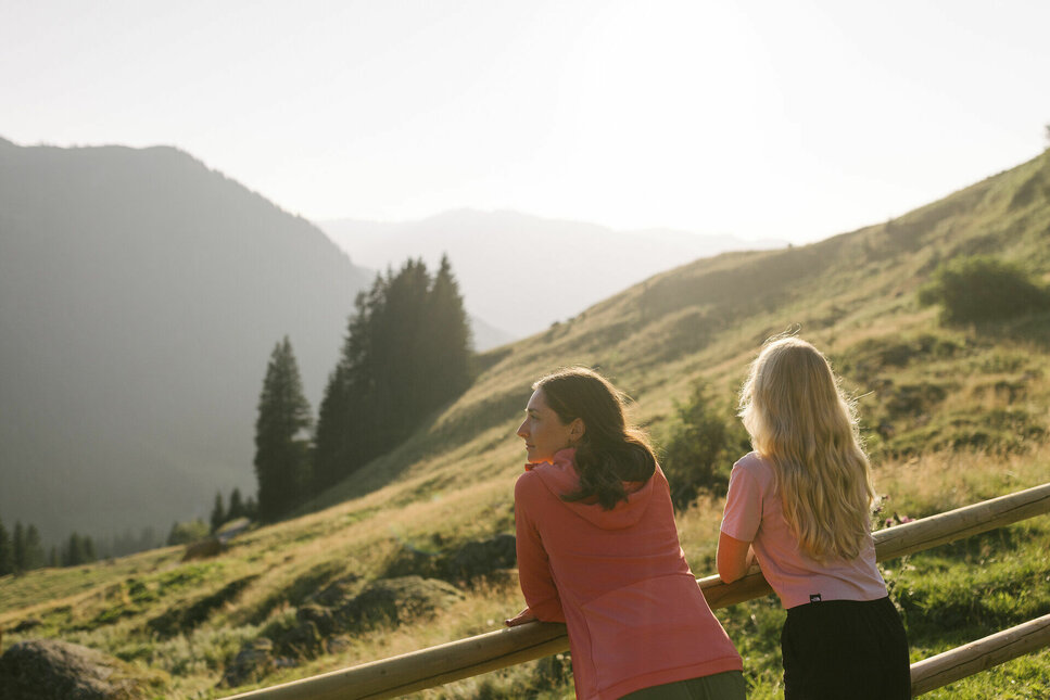 Two women on the 3-course tour in Kitzbühel