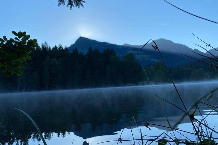 See mit Bergausblick