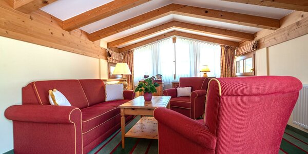 hotel-kaiserhof-kitzbuehel-junior-suite-wohnen