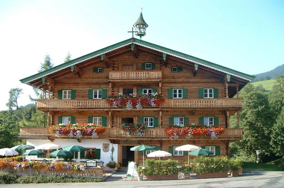 Hallerwirt-im-Sommer.jpg