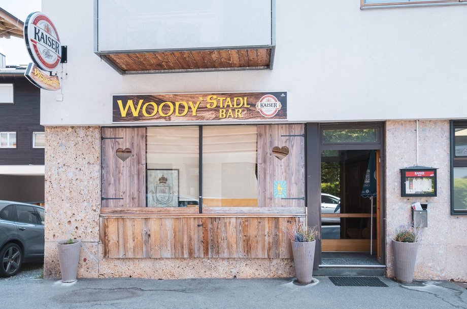 Woodys-Stadel.jpg