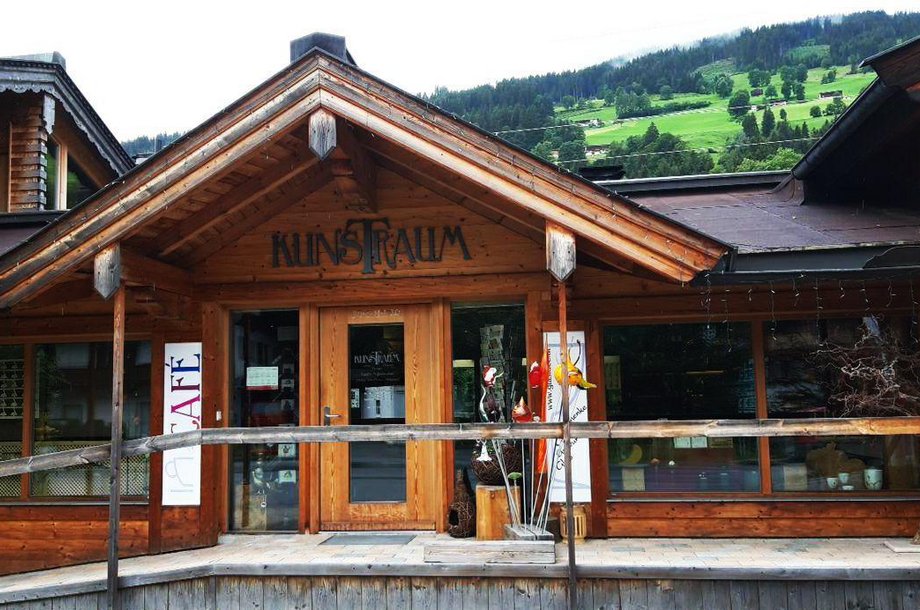 KunstTraum-Cafe-Aussenansicht.jpg