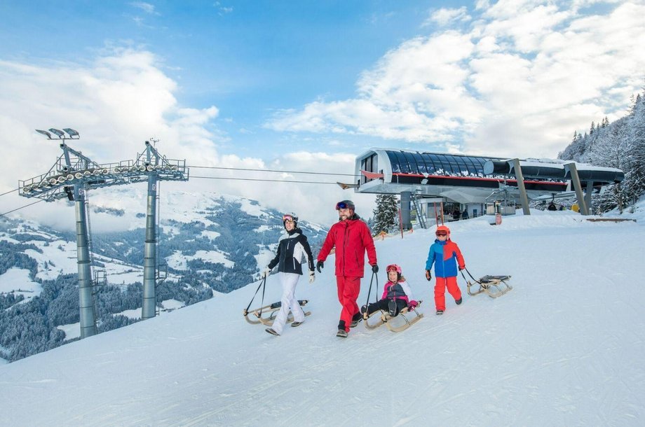 Rodeln-Gaisberg-Kitzbuehel-Tourismus-Michael-Werlberger-3jpg.jpg